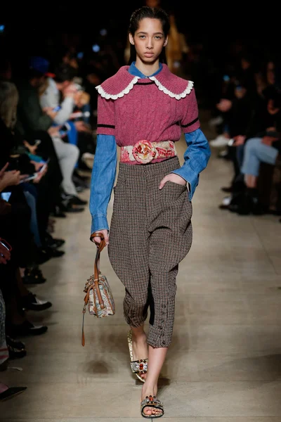 Look 30